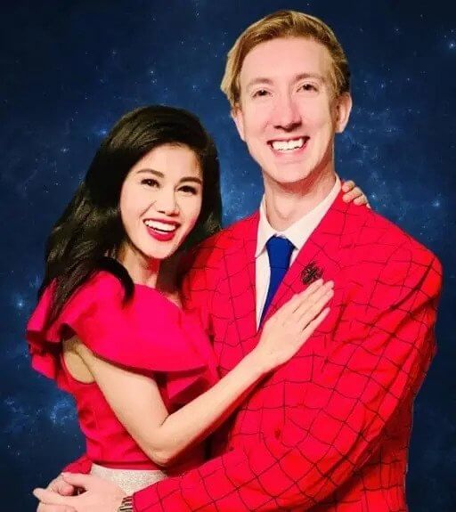 Chad_wild_caly_with_har_wife_Vy Qwaint