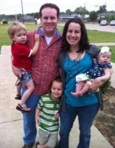 Josh_Richards_with_his_family
