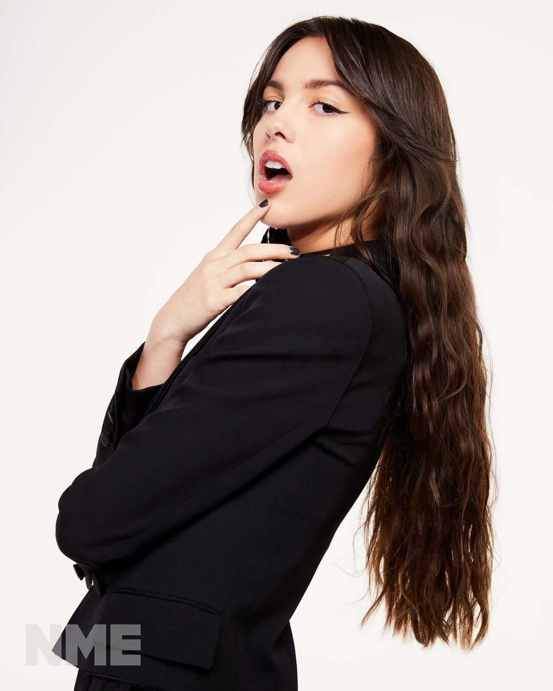 Olivia-Rodrigo-Wiki-Age-Height-Net-Worth-Boyfriend-Affairs-More