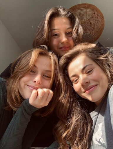 Susan Radder WITH HER sISTERS