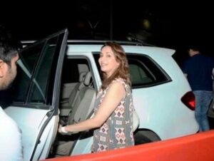 Madhuri-Dixit-SUV-car