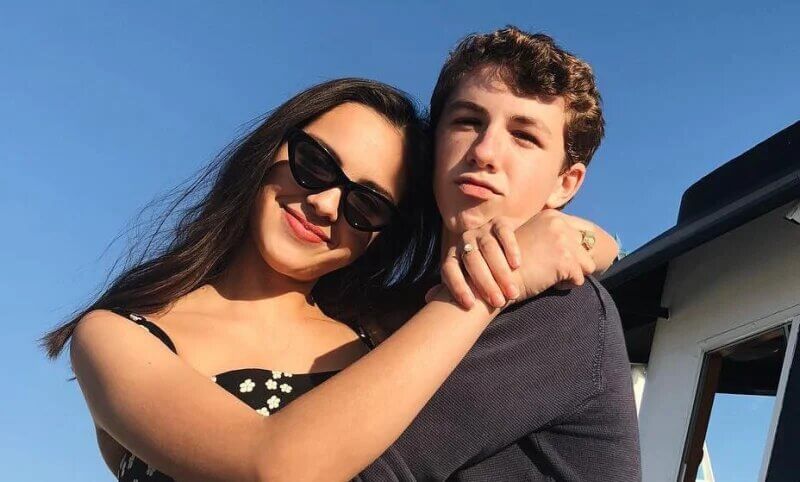 Olivia-Rodrigo-and-ethan-wacker-