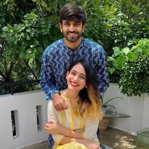 Ravikumar-Samarth-with-har-wife-Uttaraprakash