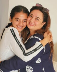 Shalini_Kapoor_Sagar_sister