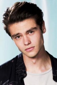 feli- mallard-biography