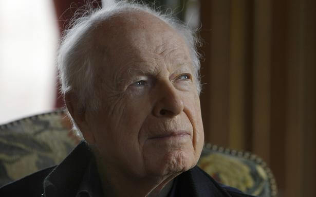 British-film-and-theatre-director-Peter Brook-passes-away-at-age-97
