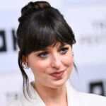 Dakota-Johnson-Net-Worth-Income-Career-Salar-Personal-Life