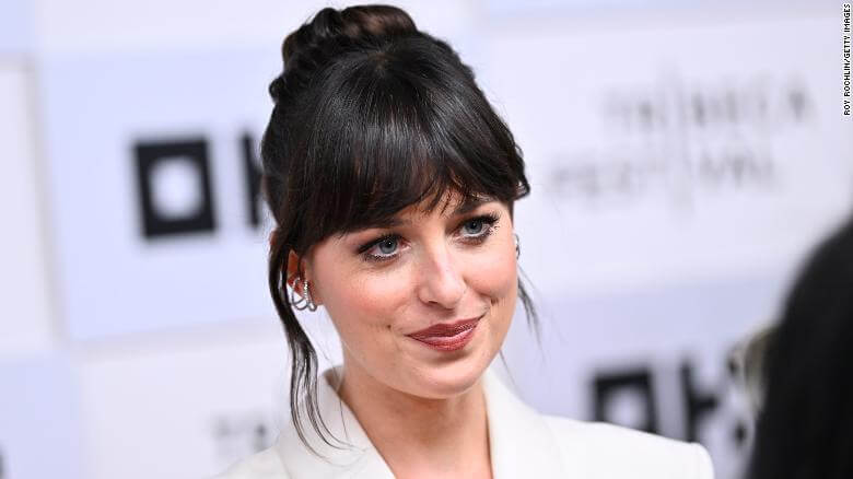 Dakota-Johnson-Net-Worth-Income-Career-Salar-Personal-Life